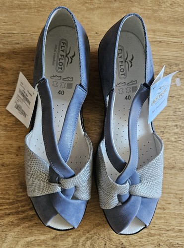 Bnwt ladies blue - /, silver