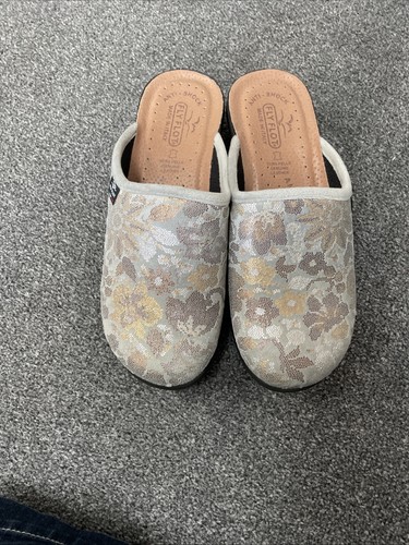 Fly flot wedge - flot, heel